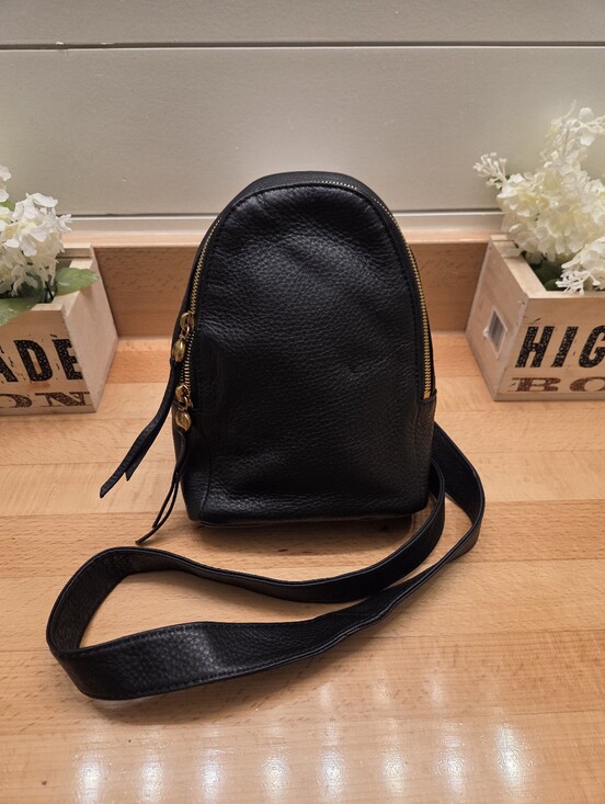 HOBO Handbags - HOBO Fern Sling Bag Black Pebbled Leather Crossbody Bag